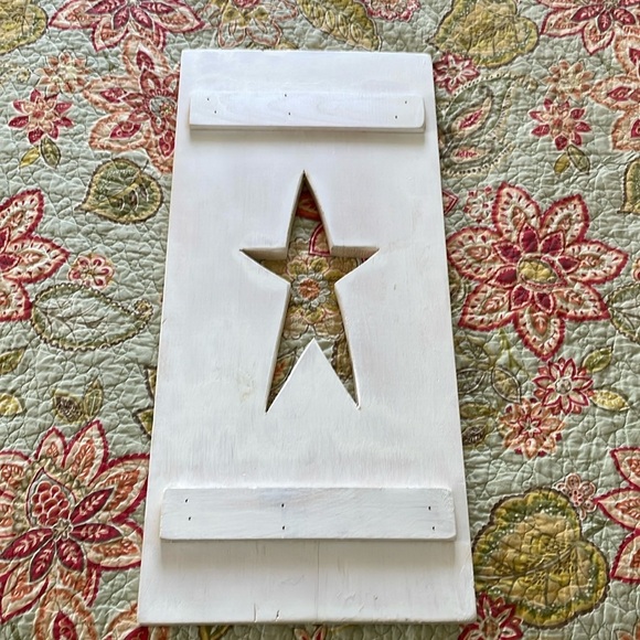 White washed pine star shutter. Primitive decor. Approx 11” w x 24”l x 3/4” d - Picture 1 of 7